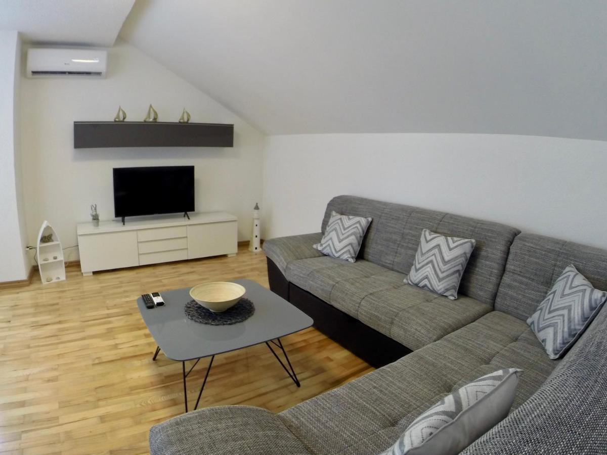 Holiday Apartment Lavanda Sumpetar Jesenice  Eksteriør bilde