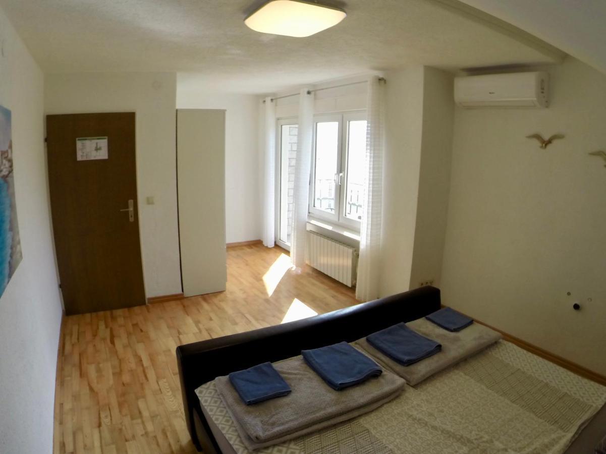 Holiday Apartment Lavanda Sumpetar Jesenice  Eksteriør bilde