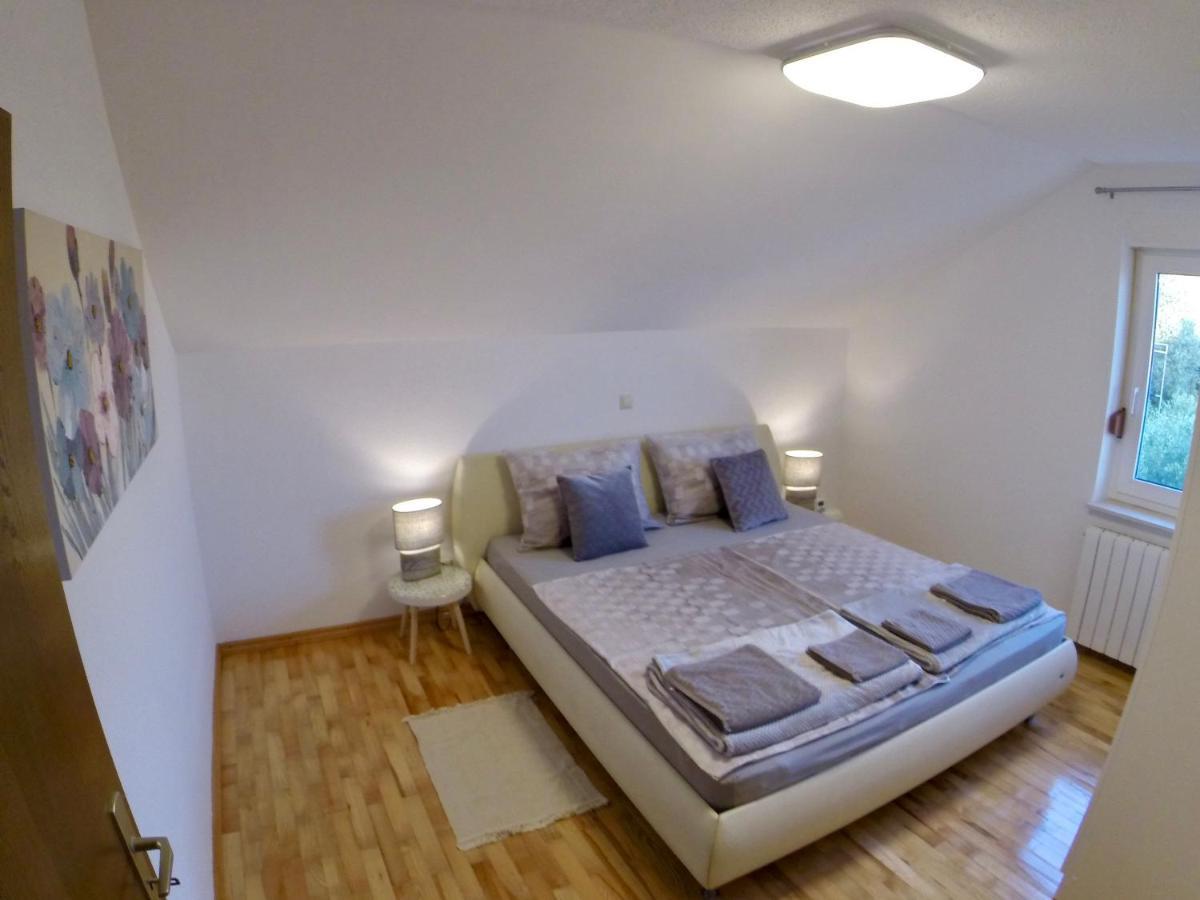 Holiday Apartment Lavanda Sumpetar Jesenice  Eksteriør bilde